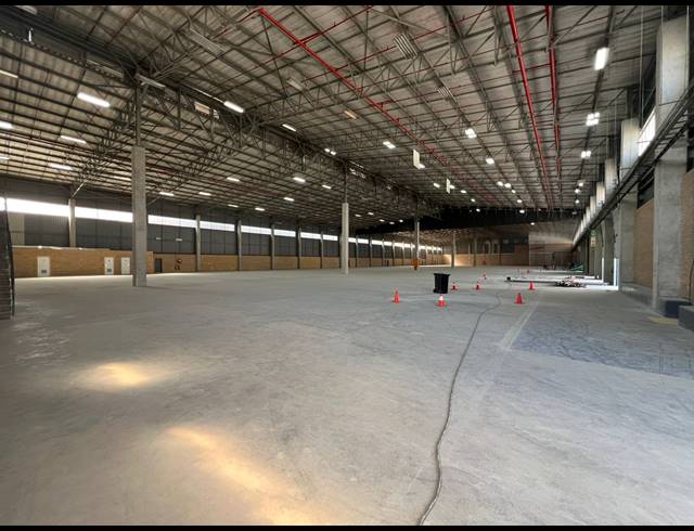 7,737M² WAREHOUSE TO LET IN SAMRAND BUSINESS PARK